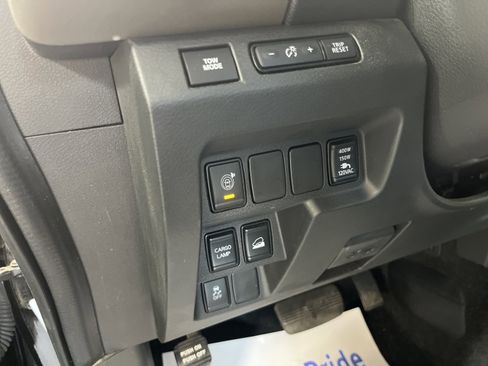 Used 2023 Nissan Frontier SV w/ SV Convenience Package AWD/4WD image 14