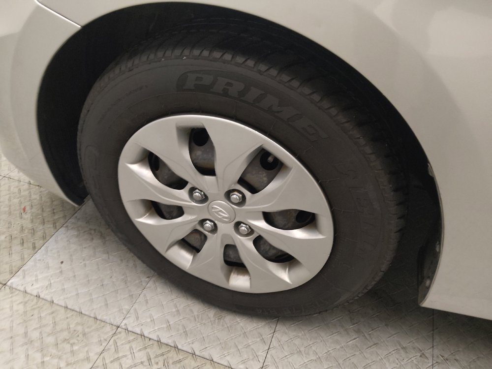 Used 2017 Hyundai Accent SE FWD image 31