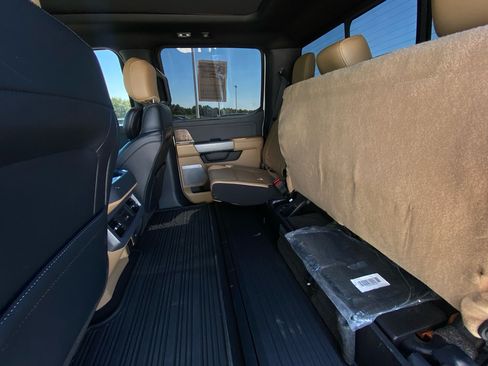 Used 2024 Ford F350 Lariat w/ Lariat Ultimate Package AWD/4WD image 12