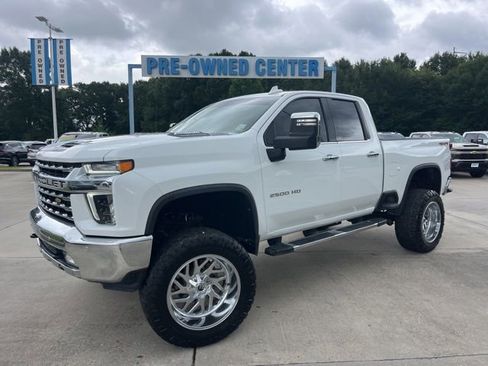 Used 2022 Chevrolet Silverado 2500 LTZ w/ Safety Package AWD/4WD image 2