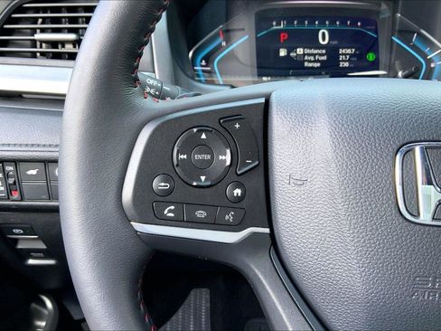 Used 2024 Honda Odyssey Sport image 17