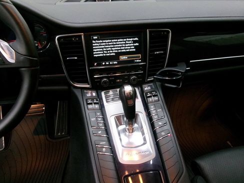 Used 2014 Porsche Panamera 4 AWD/4WD image 35