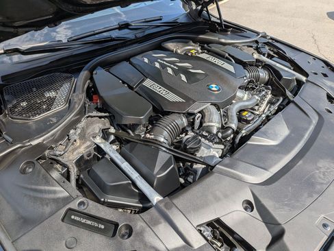 Used 2022 BMW 750i xDrive w/ Executive Package AWD/4WD image 43