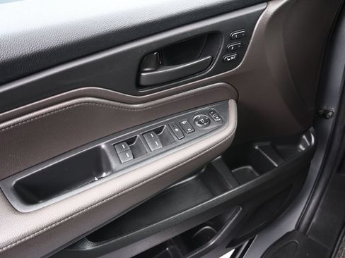 Used 2024 Honda Odyssey EX-L image 18