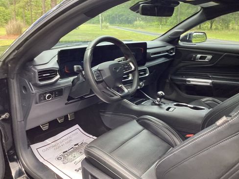 Used 2024 Ford Mustang GT Premium RWD image 11