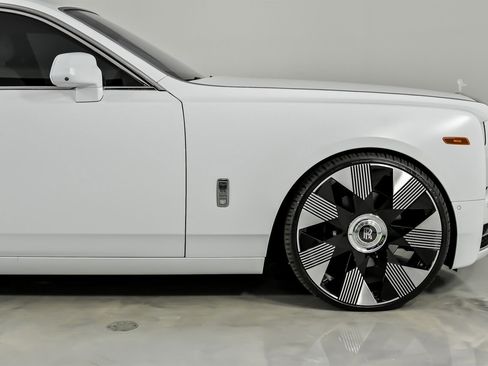 Used 2018 Rolls-Royce Phantom Sedan image 15