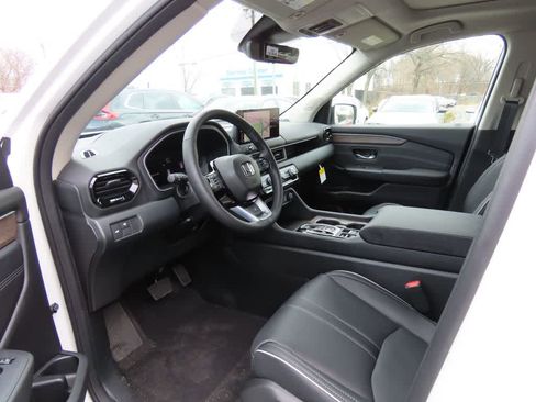New 2026 Honda Pilot Elite image 2