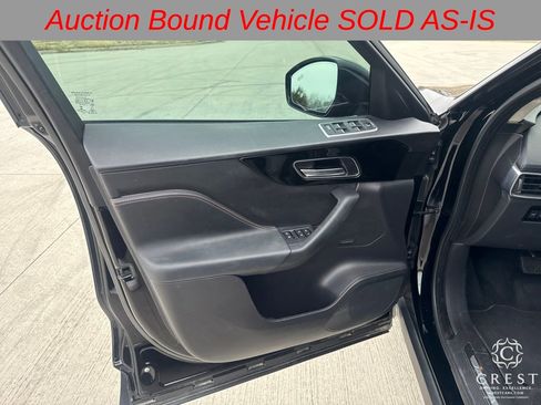 Used 2020 Jaguar F-PACE Prestige image 10