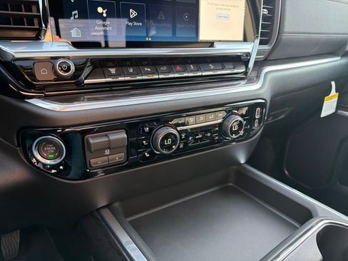 New 2026 Chevrolet Silverado 2500 LTZ w/ LTZ Plus Package AWD/4WD image 34