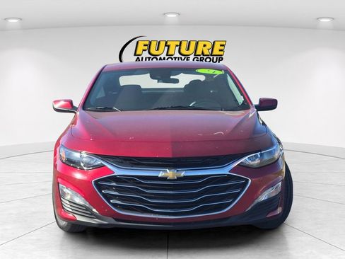 Used 2024 Chevrolet Malibu LT image 2