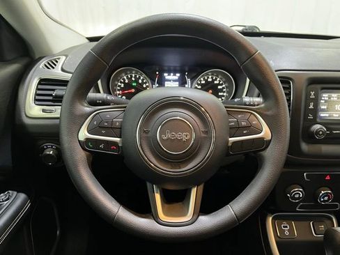 Used 2018 Jeep Compass Sport FWD image 16