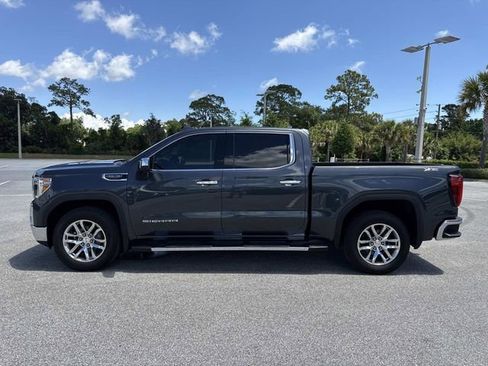 Used 2022 GMC Sierra 1500 SLT w/ SLT Premium Plus Package AWD/4WD image 6