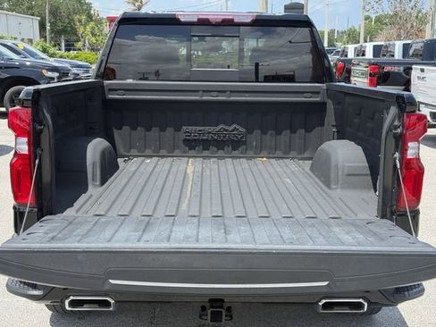 Used 2023 Chevrolet Silverado 1500 High Country w/ High Country Premium Package AWD/4WD image 14