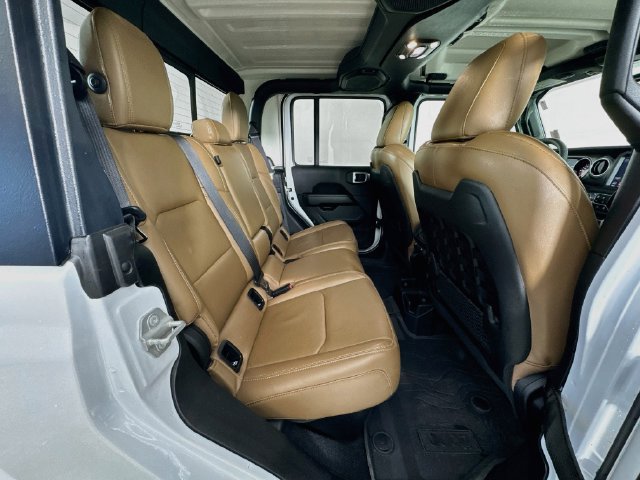 Used 2023 Jeep Gladiator Rubicon w/ Cold Weather Group AWD/4WD image 34