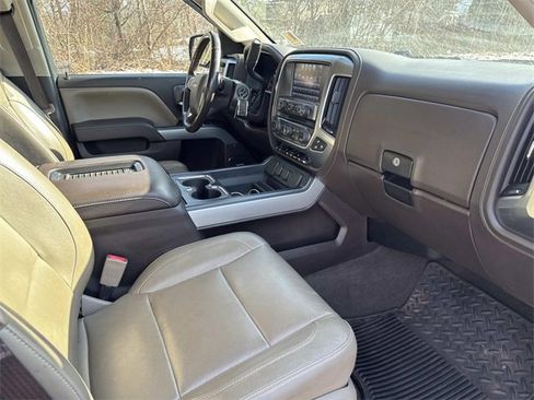 Used 2017 Chevrolet Silverado 2500 LTZ w/ LTZ Plus Package image 27