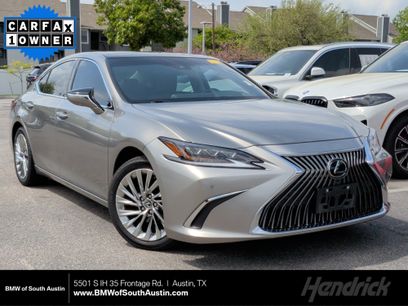 Used 2021 Lexus ES 350 Ultra Luxury w/ Accessory Package 2