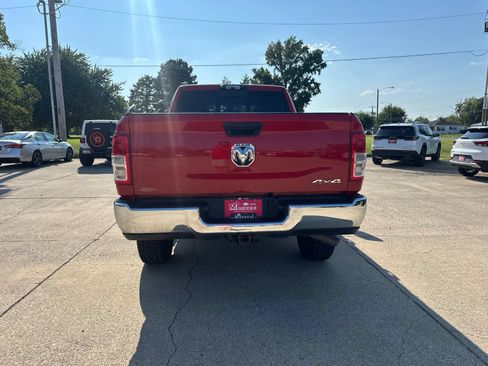 Used 2024 RAM 2500 Tradesman w/ Chrome Appearance Group AWD/4WD image 4
