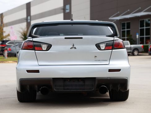 Used 2012 Mitsubishi Lancer Evolution GSR image 7