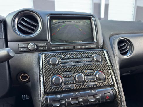 Used 2012 Nissan GT-R Premium image 19