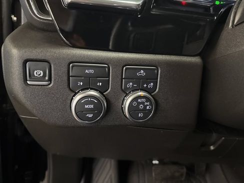 Used 2024 GMC Sierra 1500 Elevation w/ LPO, Elevation Black Package AWD/4WD image 20