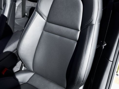 Used 2024 Porsche 911 Carrera 4S image 39