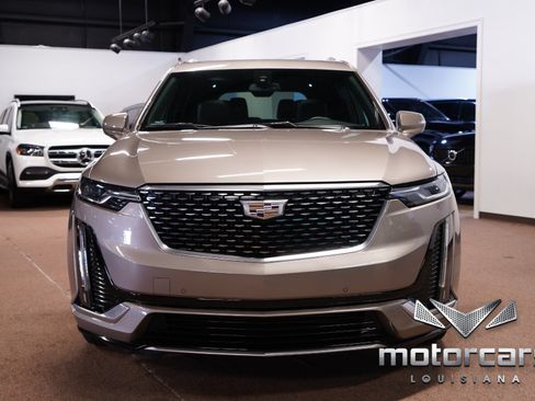 Used 2022 Cadillac XT6 Luxury FWD image 2