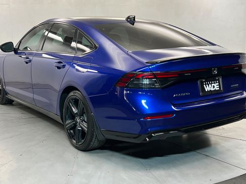 Used 2024 Honda Accord Sport image 3