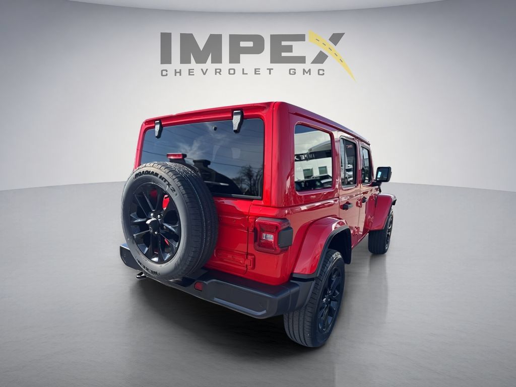 Used 2025 Jeep Wrangler Unlimited Sahara w/ Safety Group AWD/4WD image 4