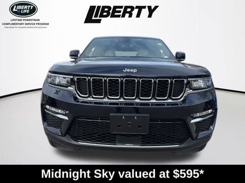 Used 2024 Jeep Grand Cherokee Limited image 2
