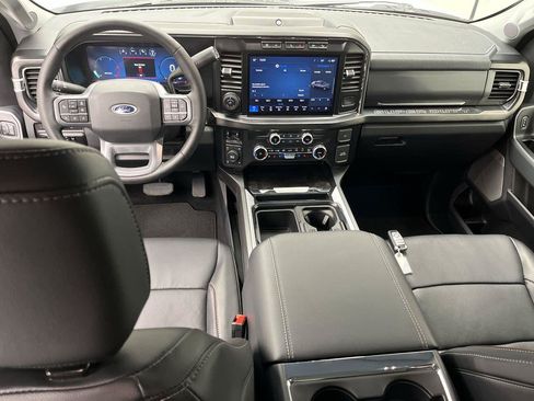 Used 2023 Ford F350 Lariat w/ Sport Appearance Package AWD/4WD image 4