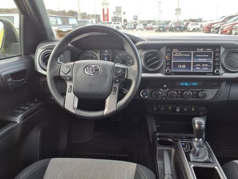 Used 2023 Toyota Tacoma TRD Sport image 8