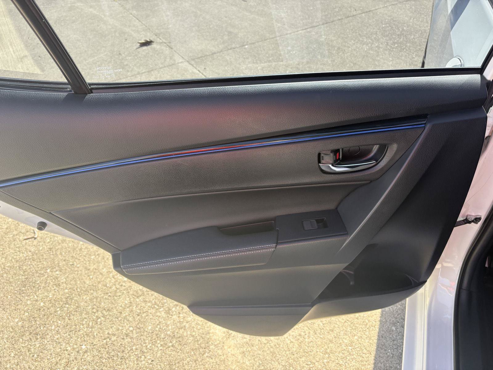Used 2019 Toyota Corolla SE FWD image 12