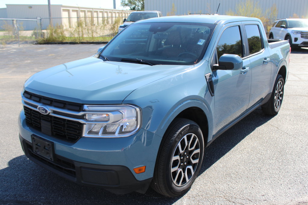 Used 2022 Ford Maverick Lariat w/ Lariat Luxury Package FWD image 2