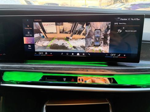 Used 2023 BMW 760i xDrive w/ Parking Assistance Package image 23