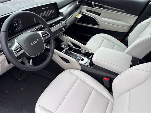 New 2025 Kia Telluride S image 11