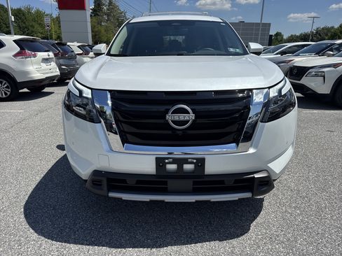 Certified 2025 Nissan Pathfinder SL AWD/4WD image 7