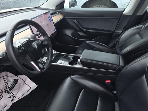 Used 2019 Tesla Model 3 Standard Range Plus RWD image 6