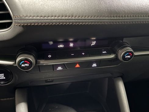 Used 2021 MAZDA MAZDA3 s image 14