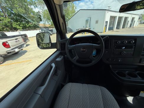 New 2026 GMC Savana 2500 RWD image 2
