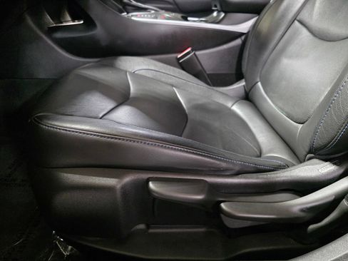 Used 2017 Chevrolet Volt LT w/ Comfort Package FWD image 23