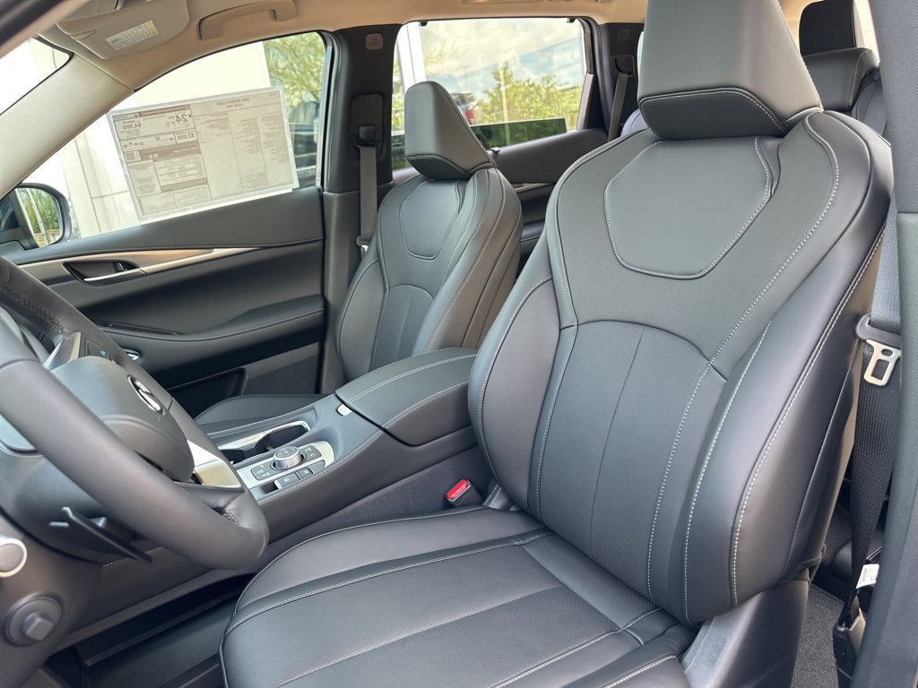 Certified 2026 INFINITI QX60 Luxe w/ Cargo Package AWD/4WD image 37