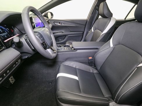 New 2026 Toyota Camry SE image 25