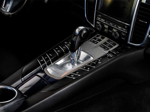 Used 2016 Porsche Panamera Edition w/ Premium Package Plus image 21