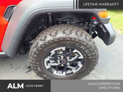 New 2025 Jeep Gladiator Rubicon w/ Convenience Group AWD/4WD image 15