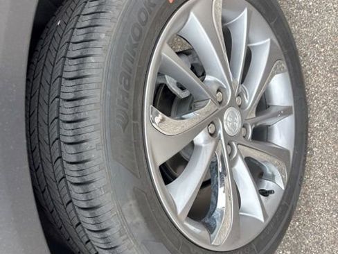 Used 2023 Buick Encore GX Essence w/ Experience Buick Package image 12