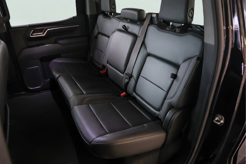 Used 2026 GMC Sierra 1500 SLT RWD image 25