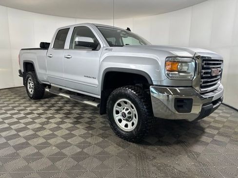 Used 2018 GMC Sierra 2500 SLE image 2