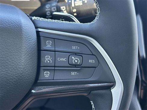 Certified 2023 Jeep Grand Cherokee Altitude image 33