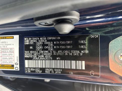 Used 2024 Toyota 4Runner SR5 Premium w/ Moonroof Package AWD/4WD image 36
