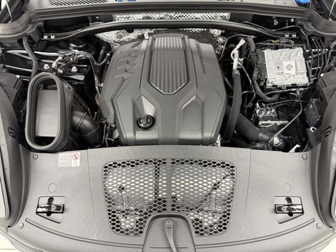 New 2026 Porsche Macan AWD/4WD image 60